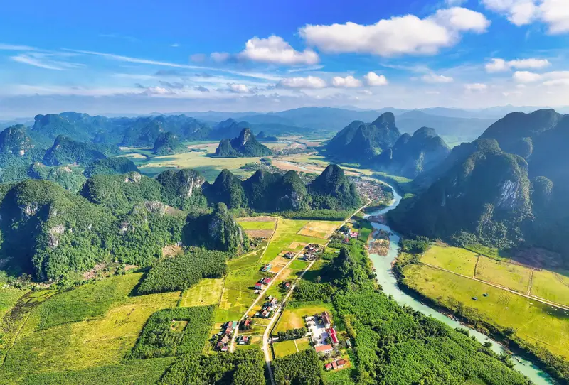Làng du lịch Tân Hóa